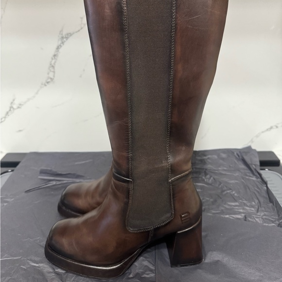 Leather Bugatti boots - Picture 8 of 16